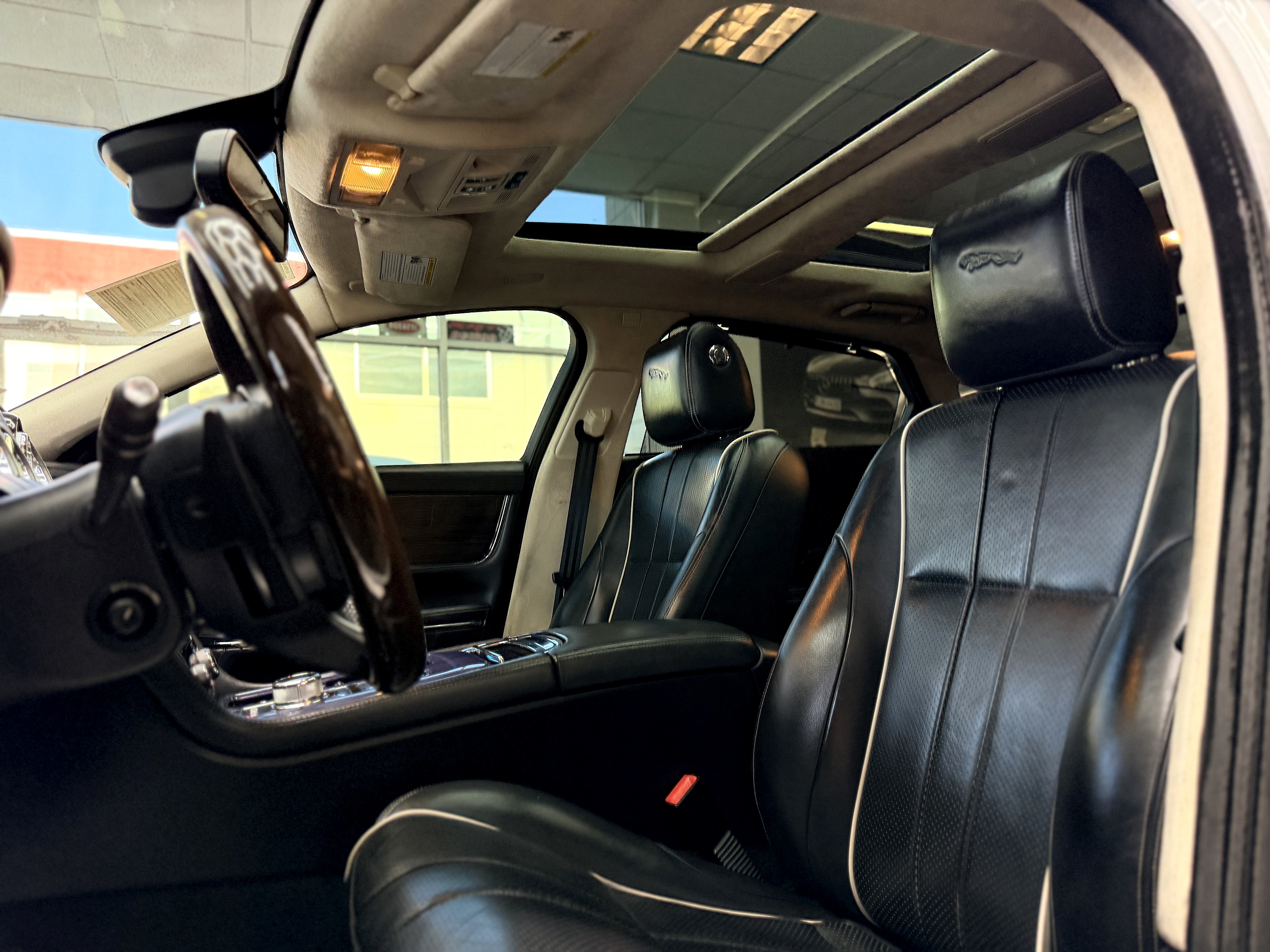 2012 Jaguar XJ Supercharged - Photo 20