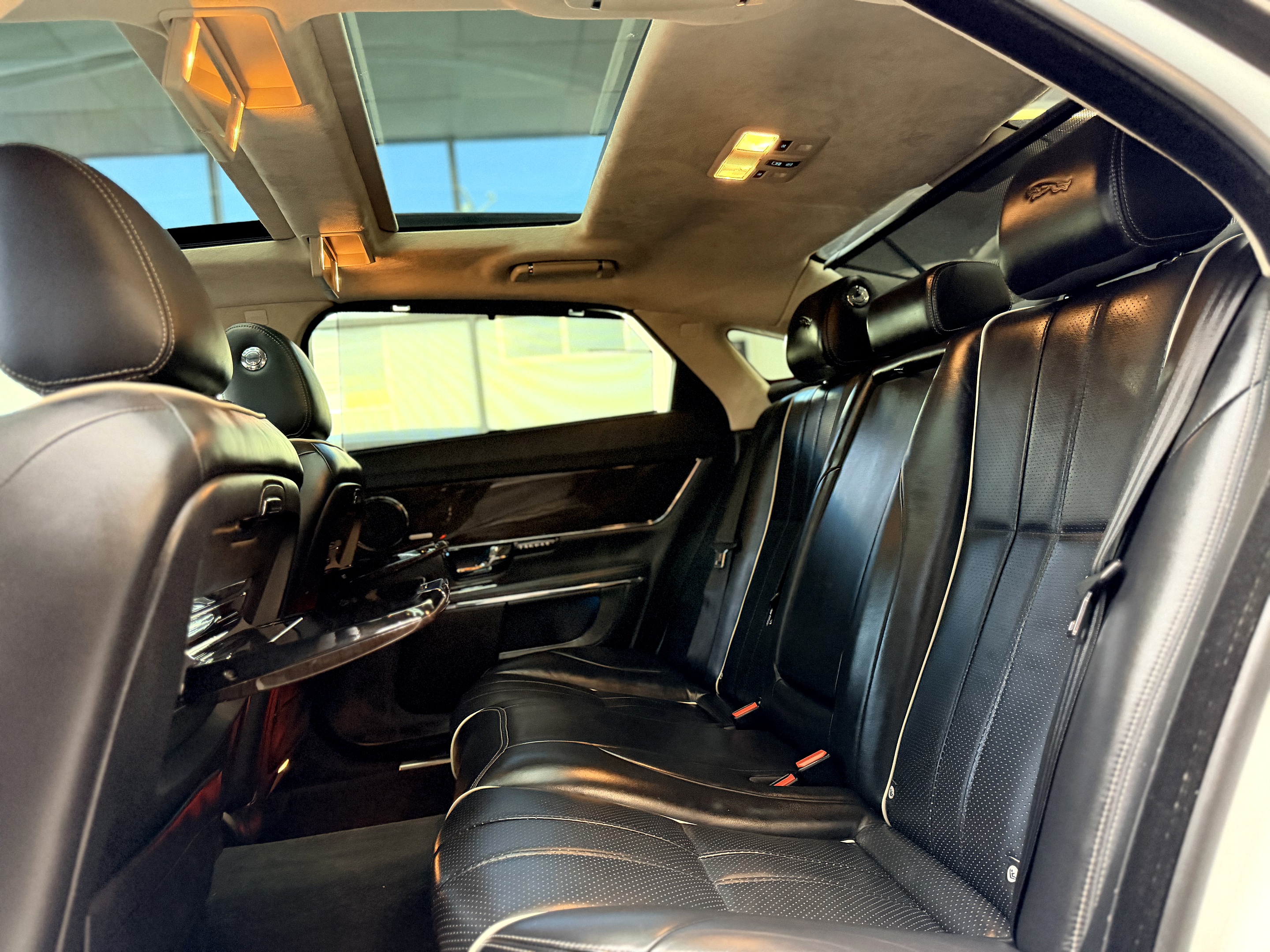 2012 Jaguar XJ Supercharged - Photo 22