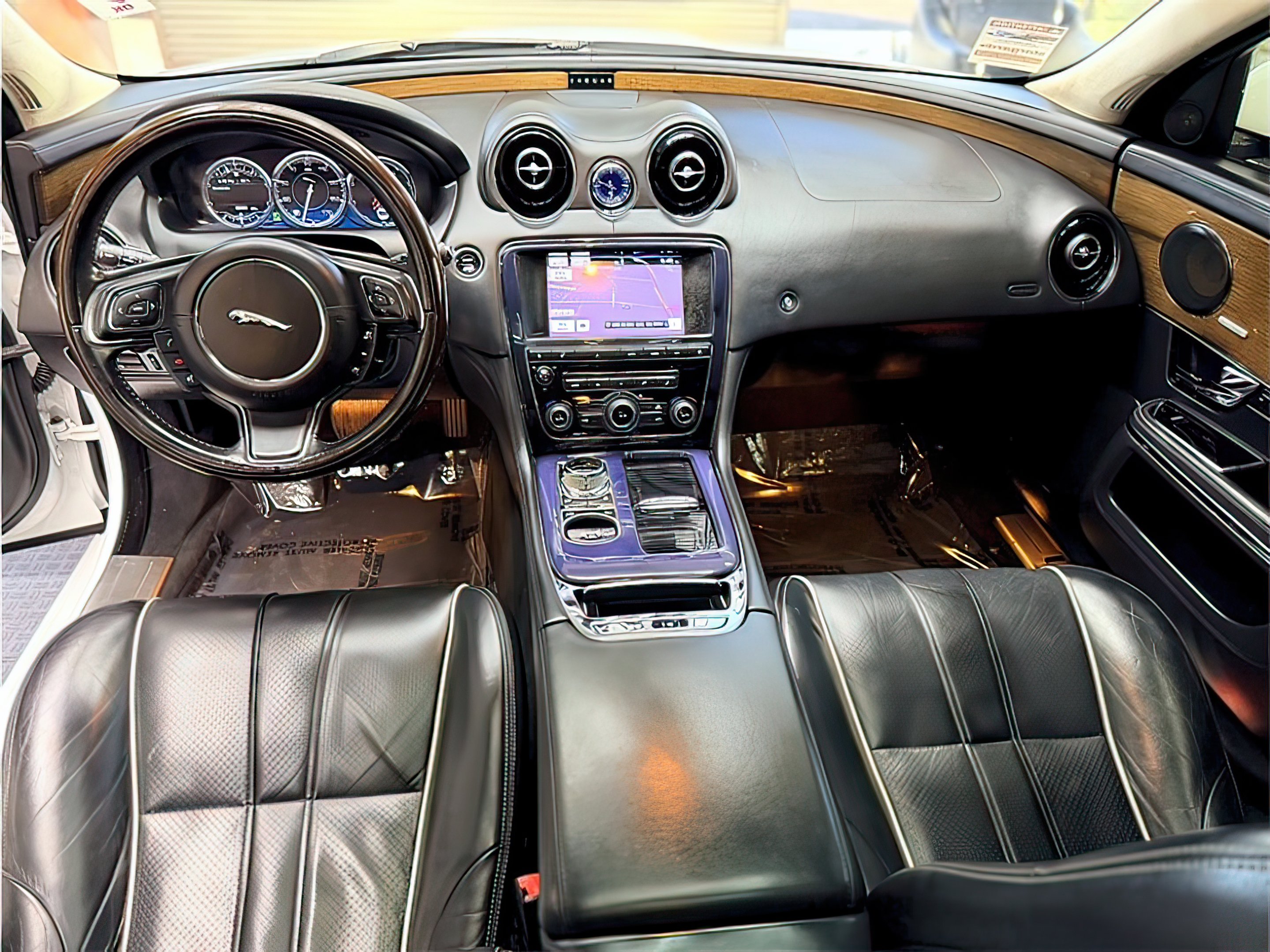 2012 Jaguar XJ Supercharged - Photo 31