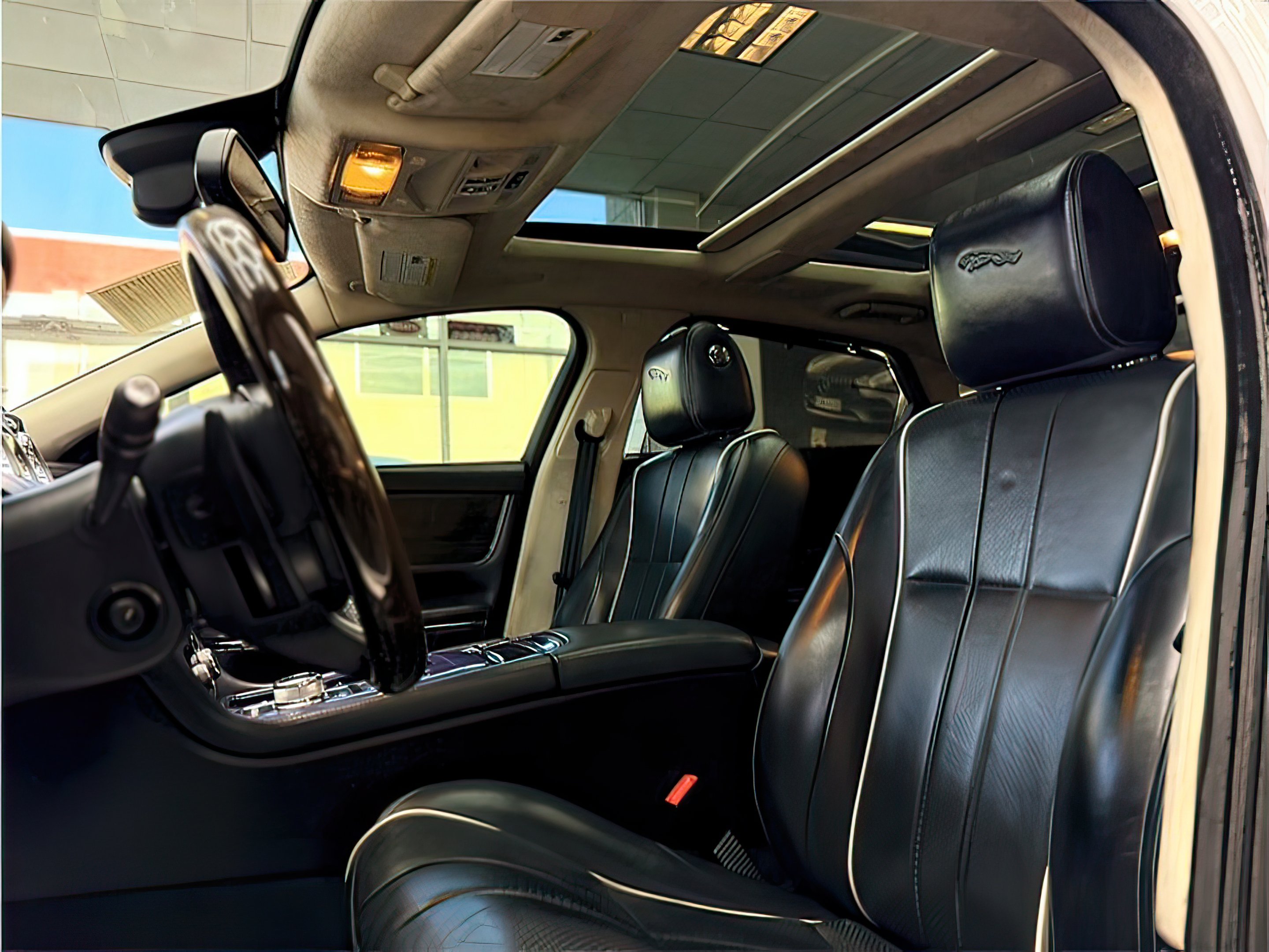 2012 Jaguar XJ Supercharged - Photo 43