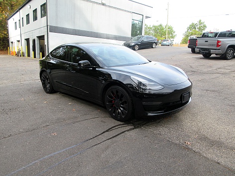 2022 Tesla Model 3 Performance's photo