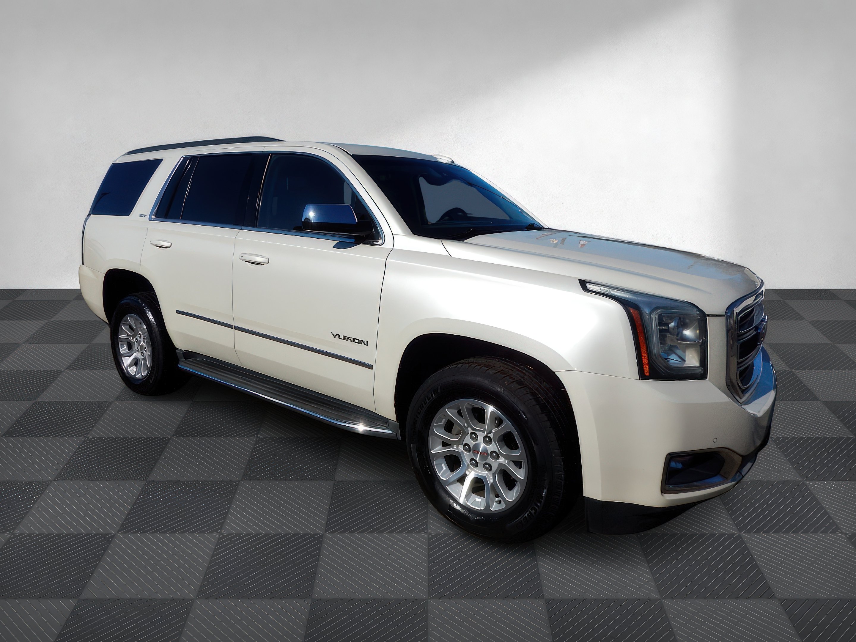 2015 GMC Yukon 4WD SLT's photo