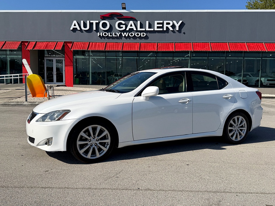 2007 Lexus IS 250's photo