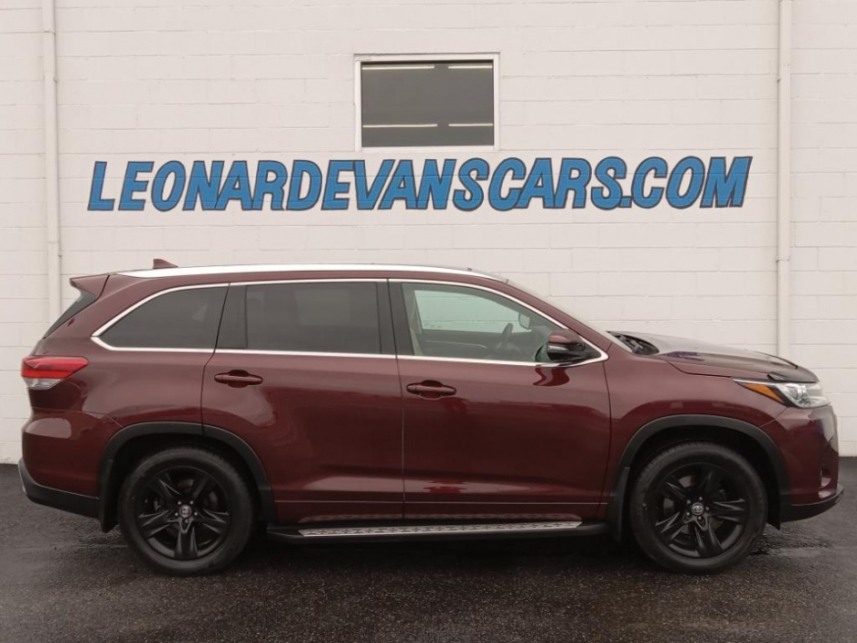 2017 Toyota Highlander Limited's photo