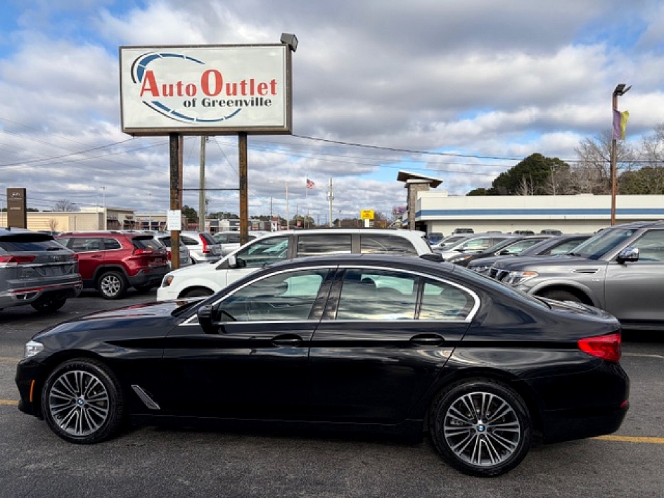 2019 BMW 5 Series 530i Sedan's photo