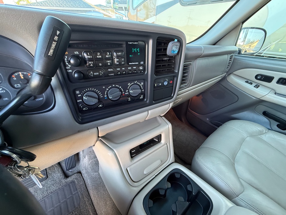 2000 Chevrolet Suburban Base - Photo 10