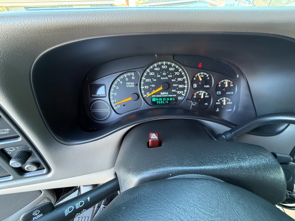 2000 Chevrolet Suburban Base - Photo 9