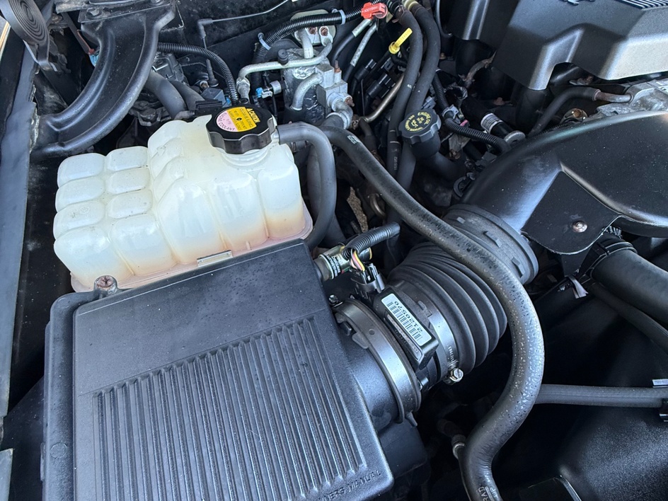 2000 Chevrolet Suburban Base - Photo 23