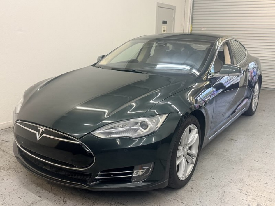 2014 Tesla Model S