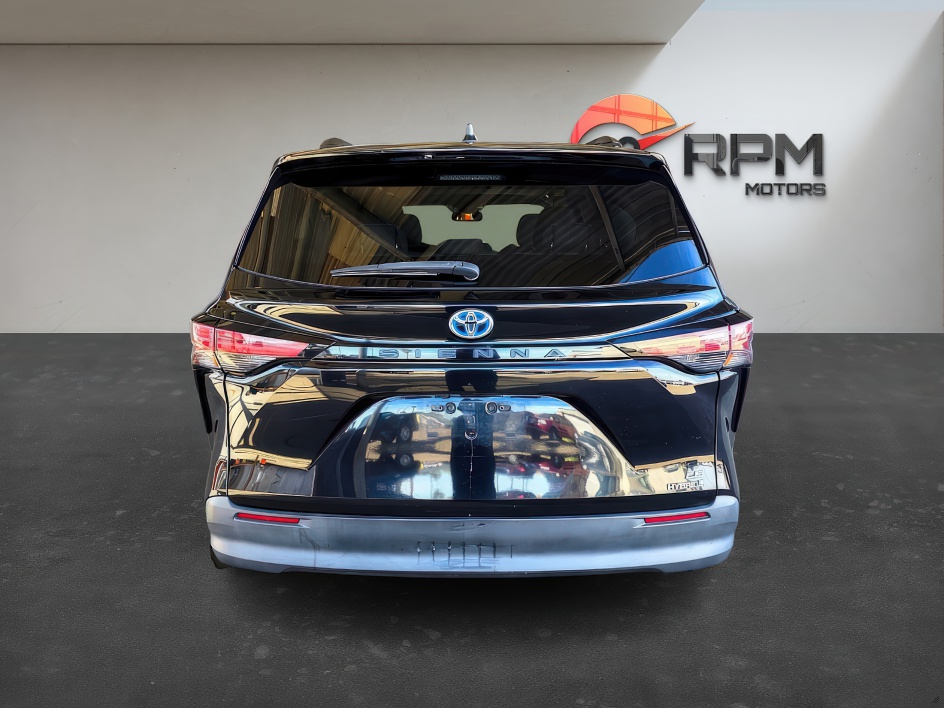 2021 Toyota Sienna LE