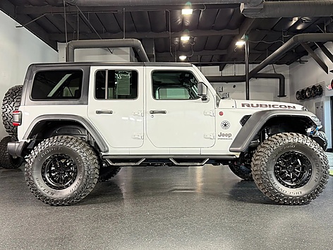 2025 Jeep Wrangler Rubicon's photo