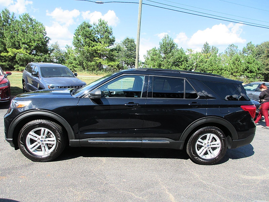 Ford Explorer photo 8