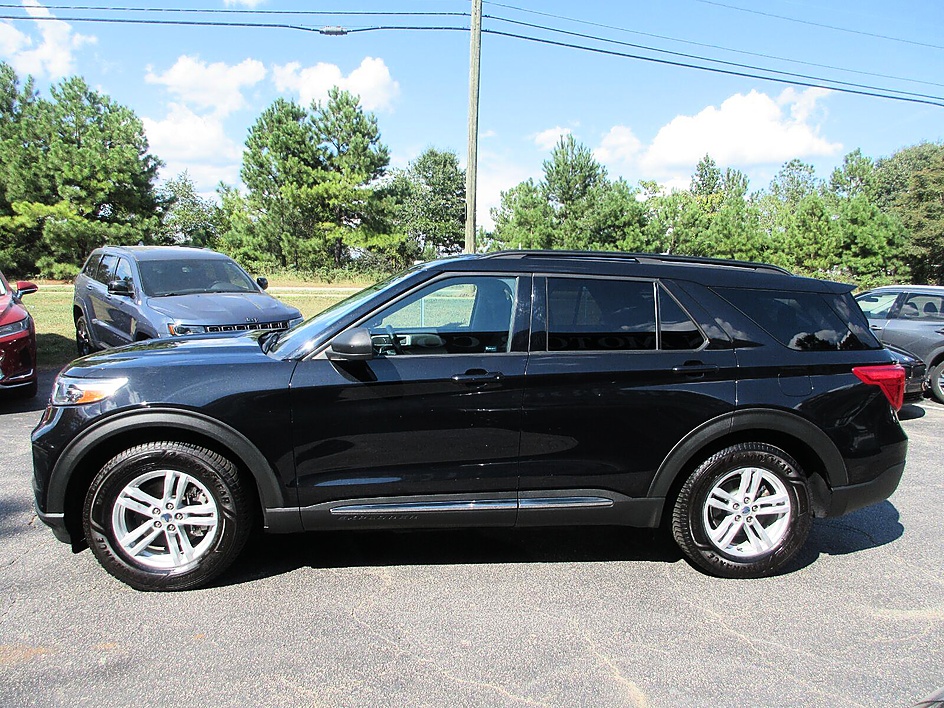 Ford Explorer photo 9