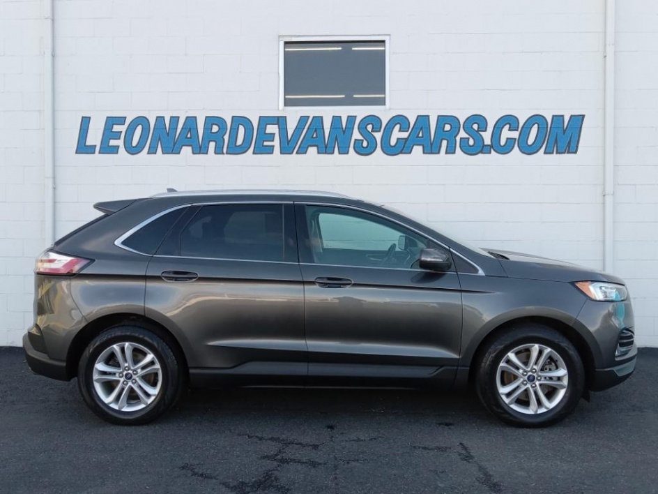 2019 Ford Edge SEL's photo