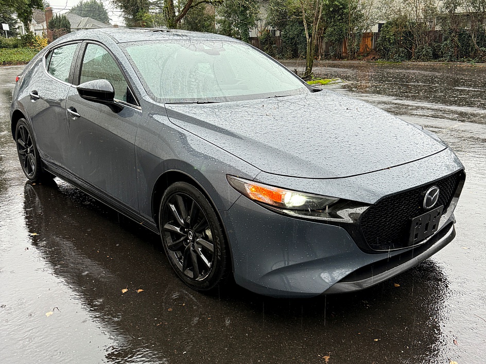 2022 Mazda Mazda3 Carbon Edition's photo