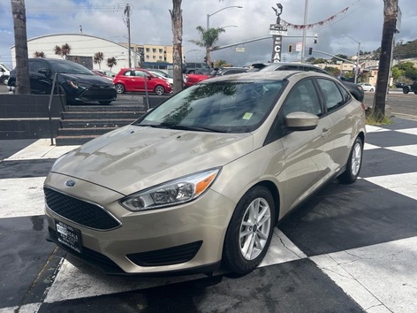 2018 Ford Focus Sedan SE's photo