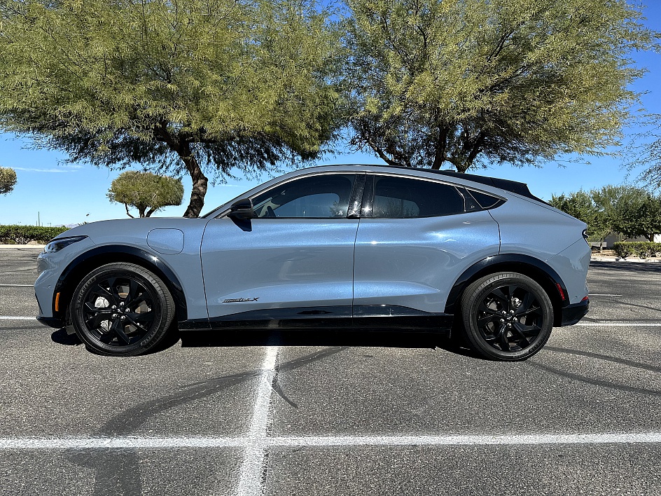 2023 Ford Mustang Mach-E Premium RWD's photo