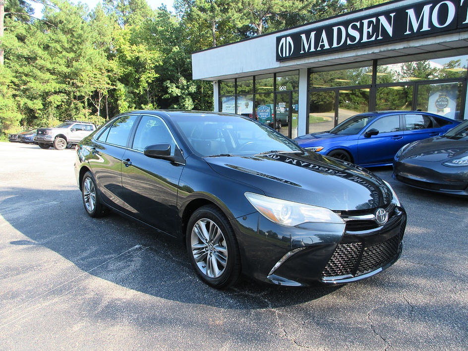 Toyota Camry photo 3
