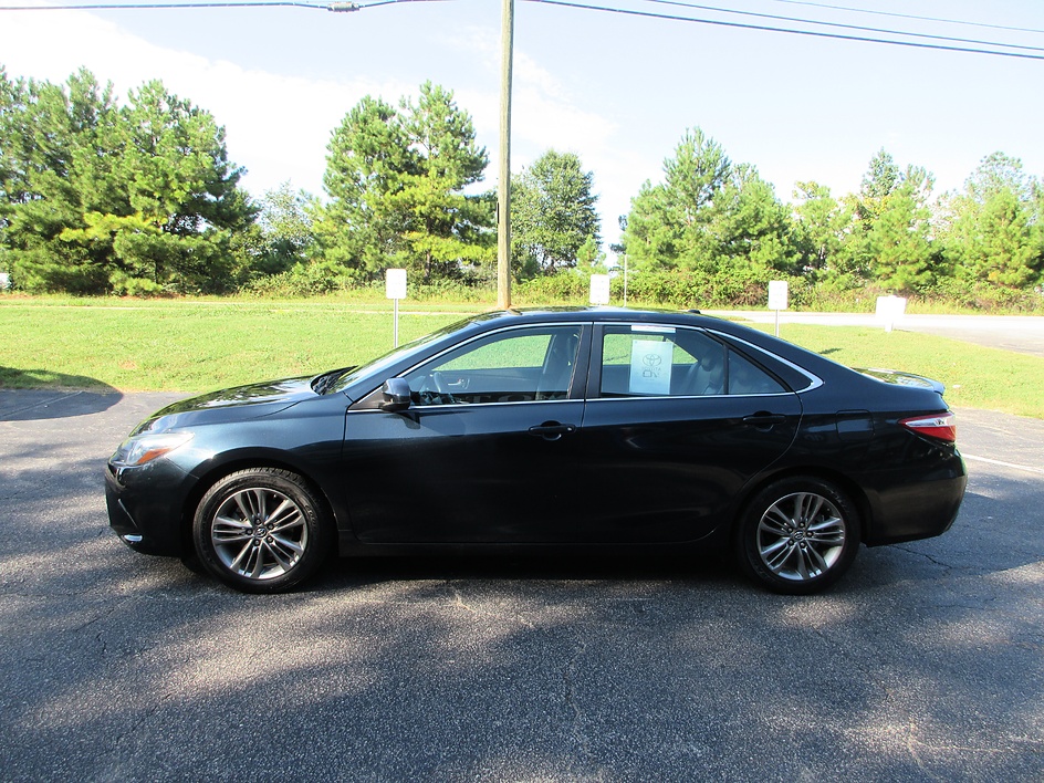 Toyota Camry photo 8