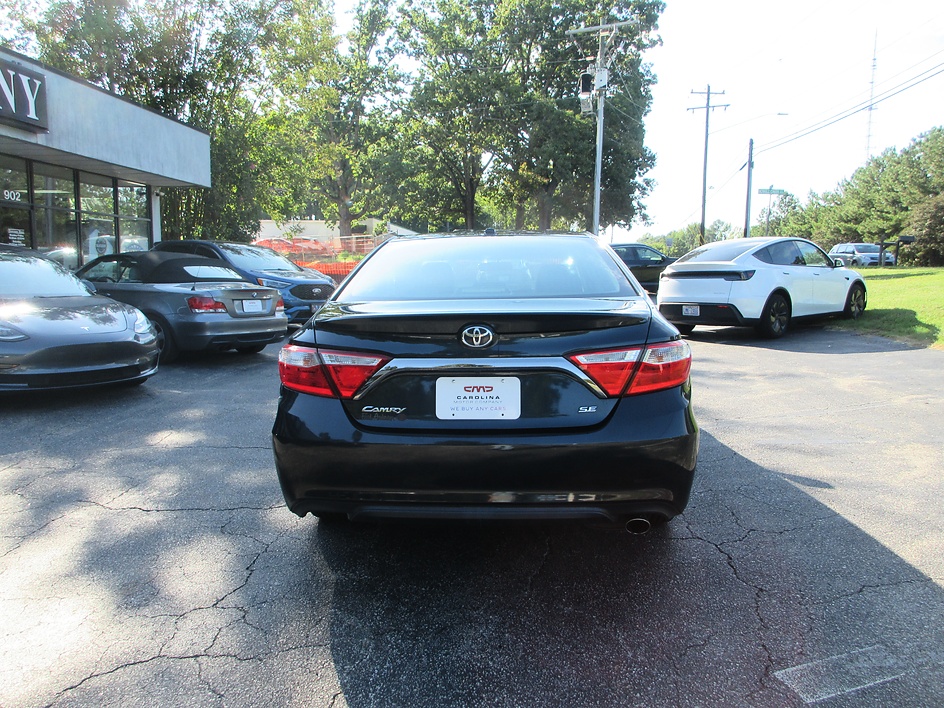 Toyota Camry photo 6