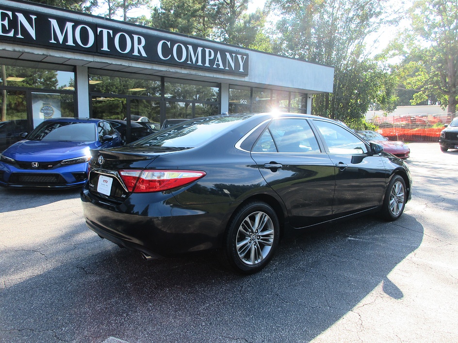 Toyota Camry photo 5