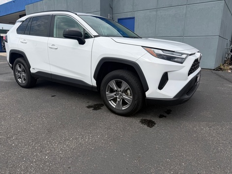 2024 Toyota RAV4 LE