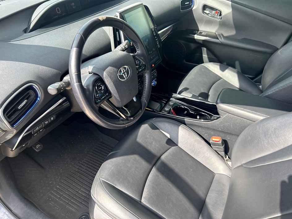 2022 Toyota Prius Limited - Photo 7