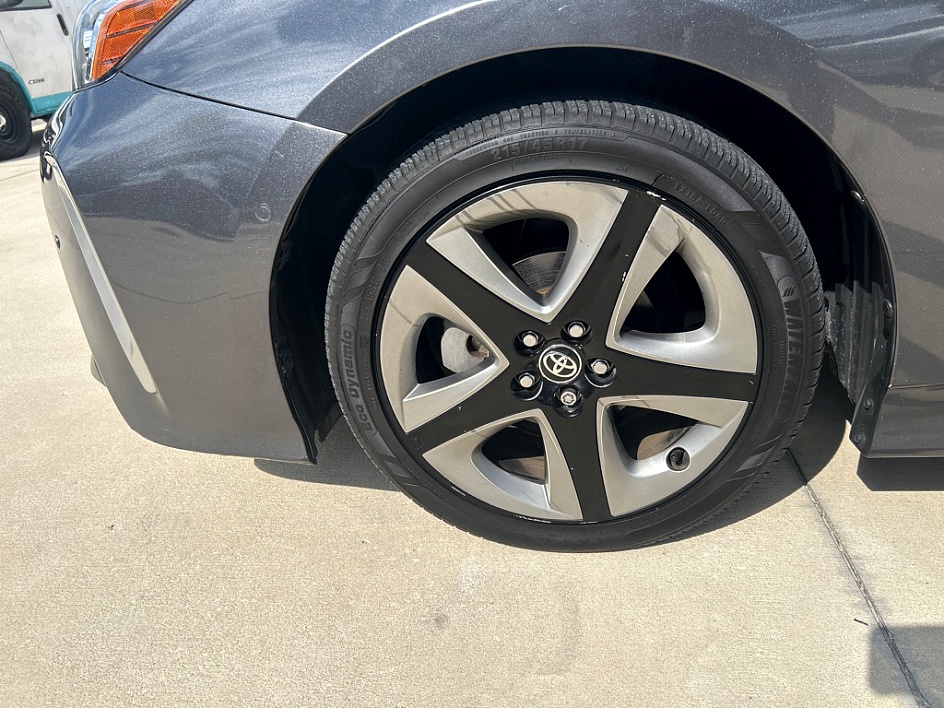 2022 Toyota Prius Limited - Photo 19