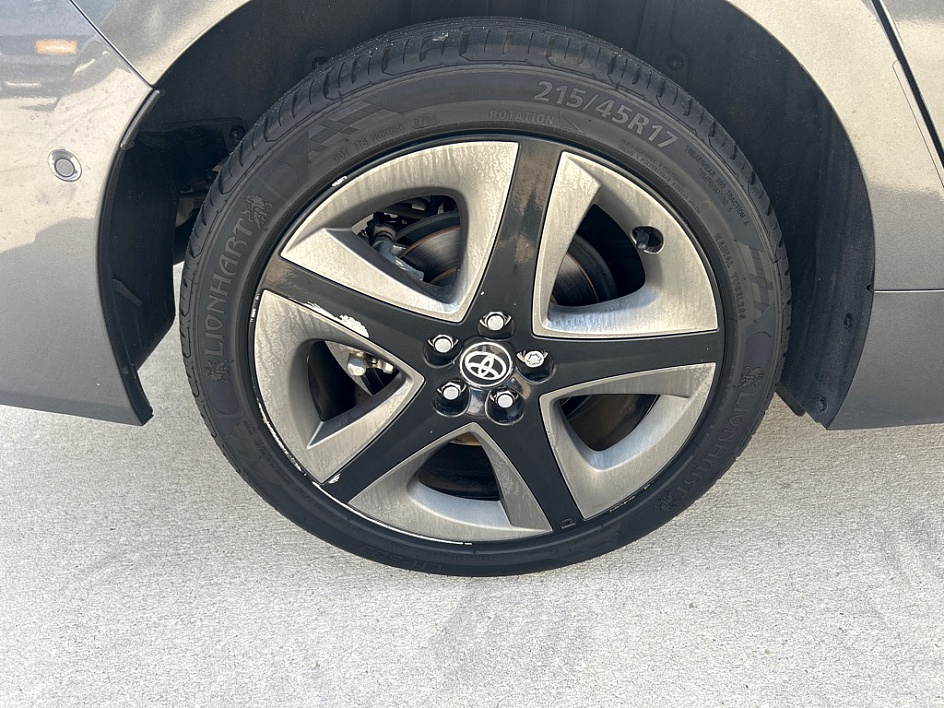 2022 Toyota Prius Limited - Photo 21