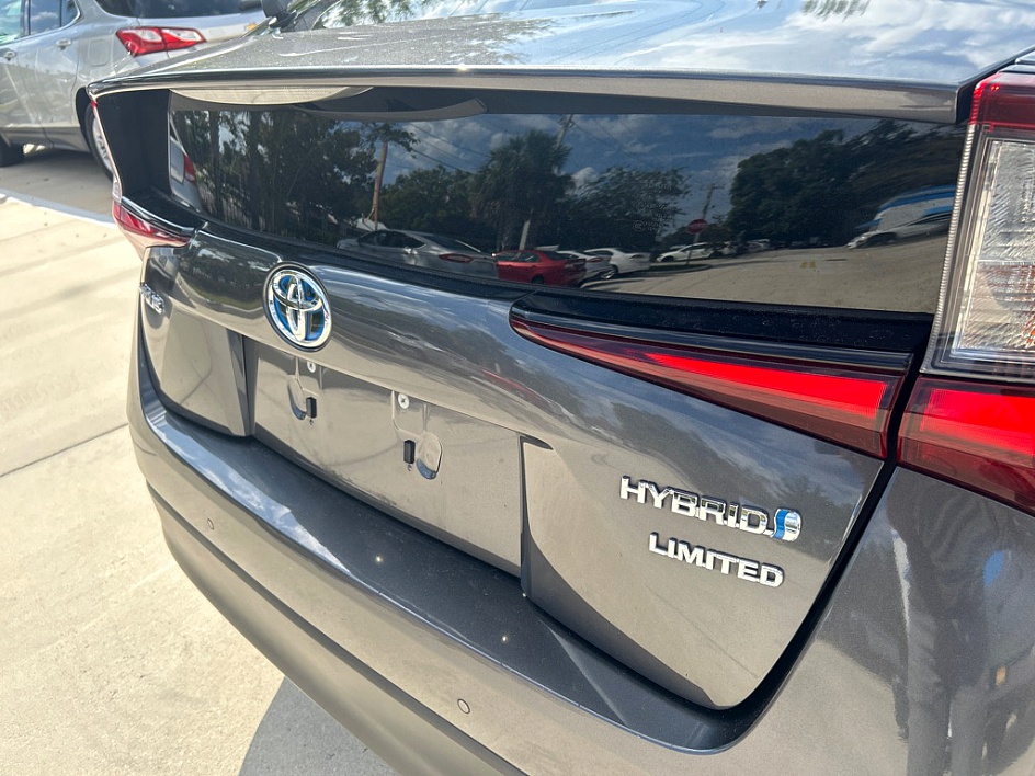 2022 Toyota Prius Limited - Photo 16