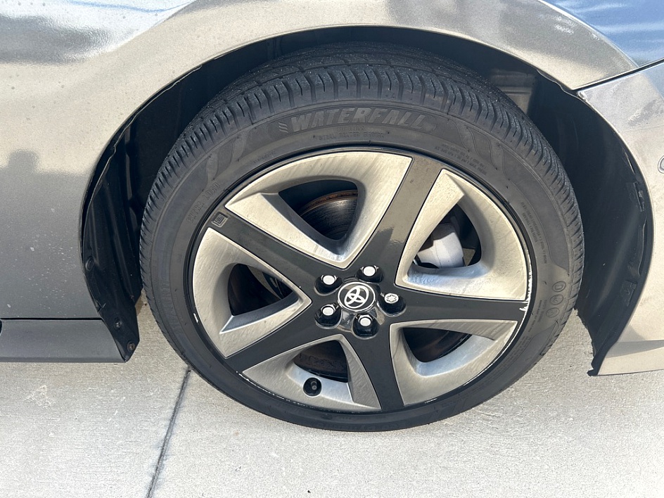 2022 Toyota Prius Limited - Photo 22