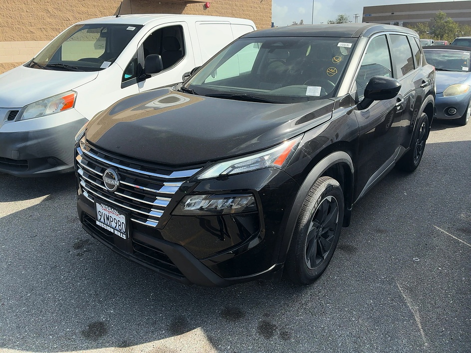 2025 Nissan Rogue SV FWD's photo