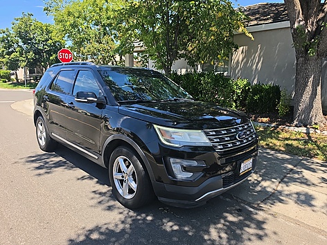 2017 Ford Explorer XLT 4WD's photo
