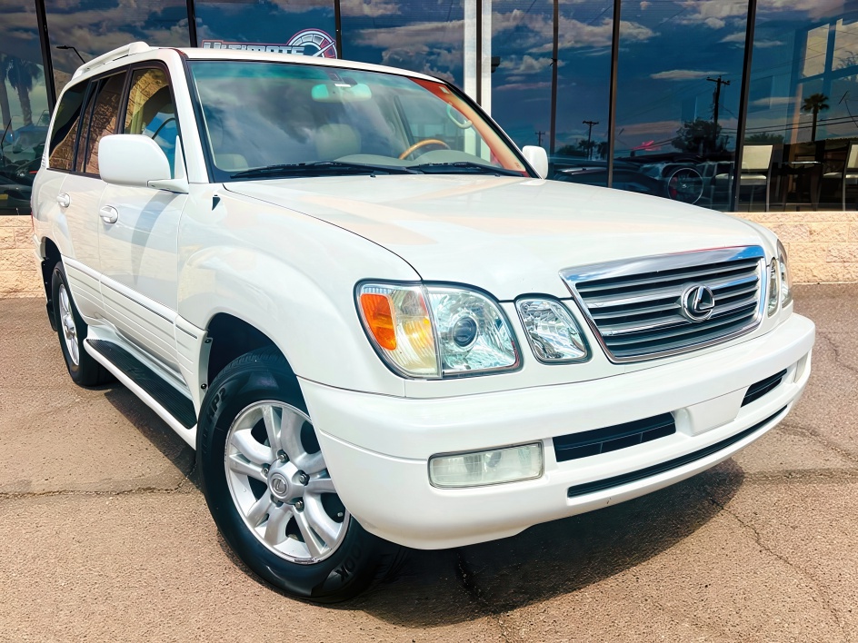 2005 Lexus LX 470 photo 10
