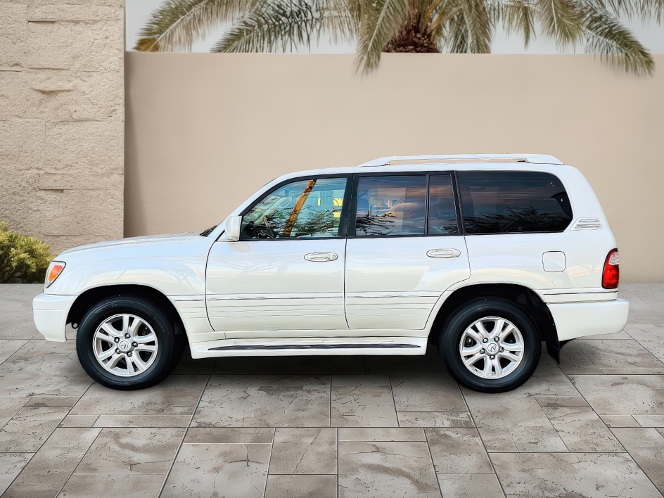 2005 Lexus LX 470 photo 4