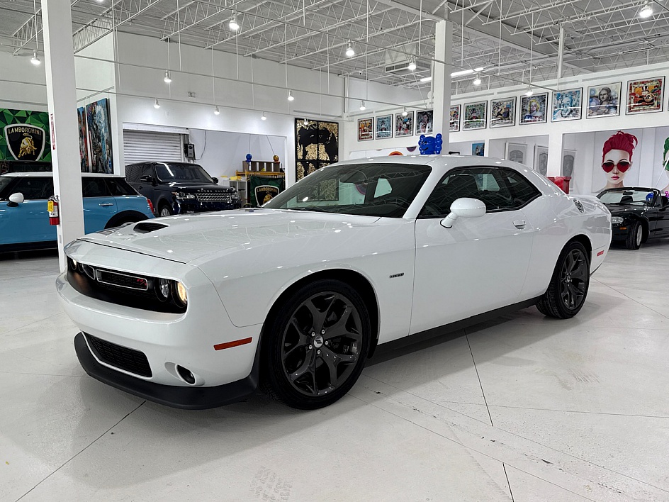 2019 Dodge Challenger R/T's photo