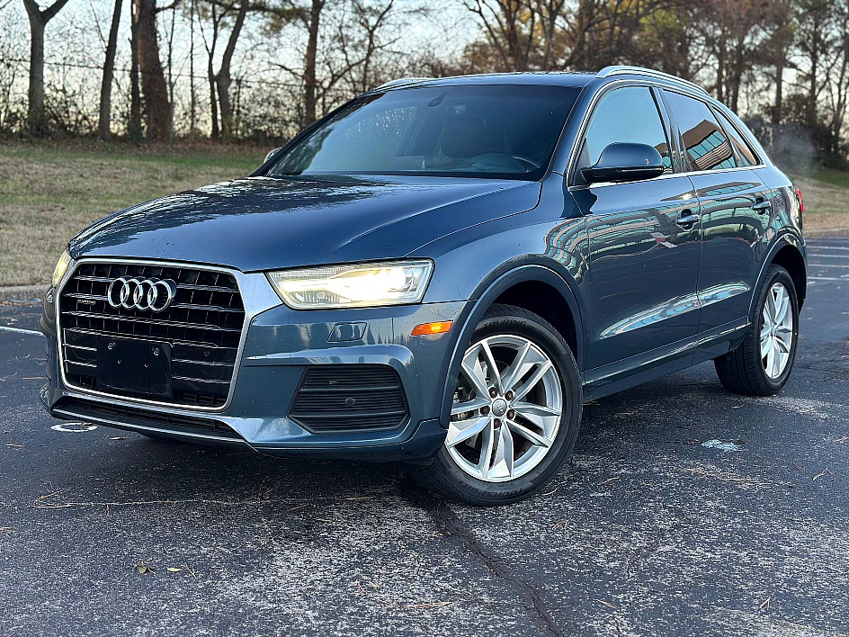 2017 Audi Q3 Premium Plus's photo