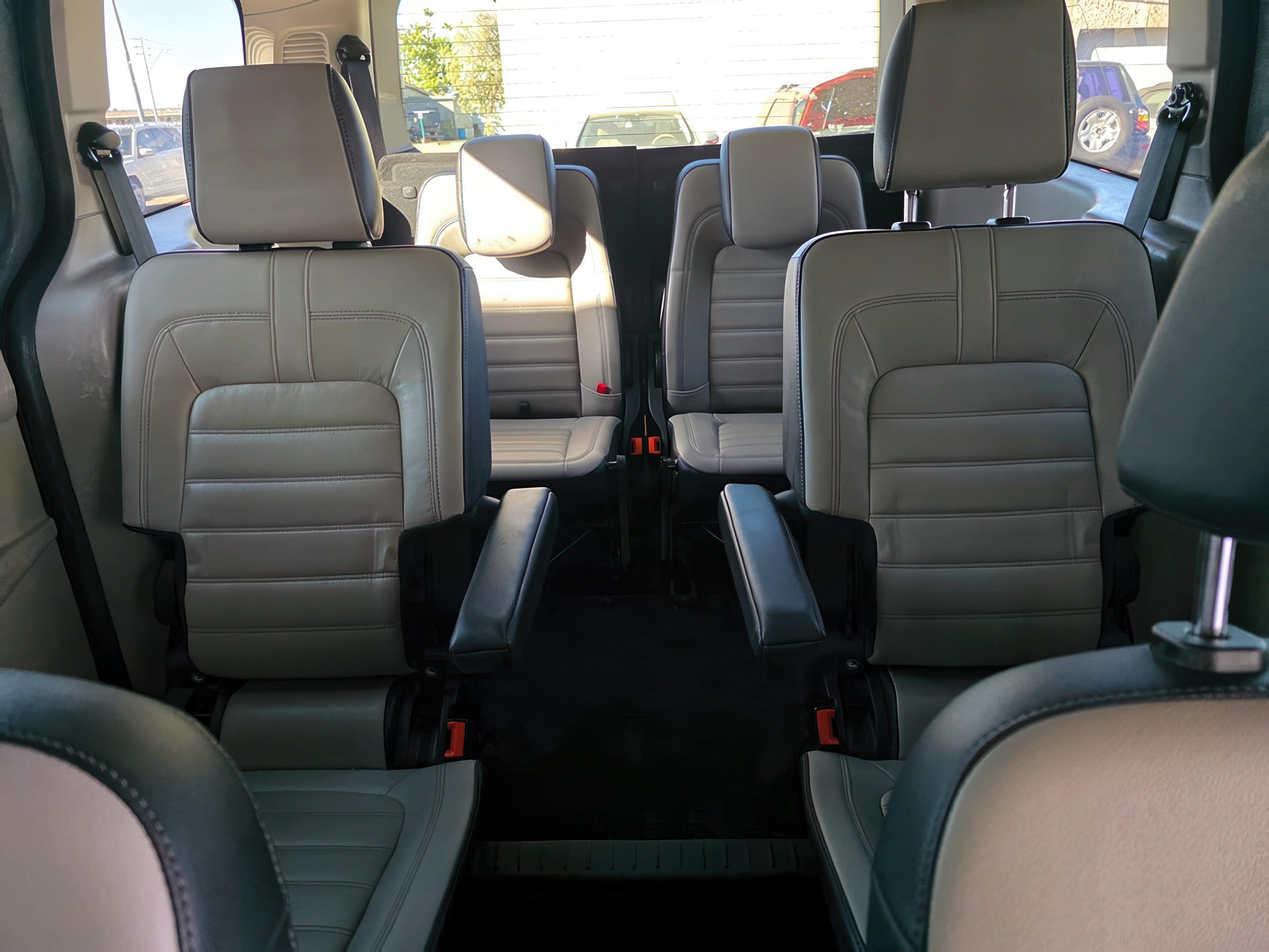 2020 Ford Transit Connect XLT - Photo 18