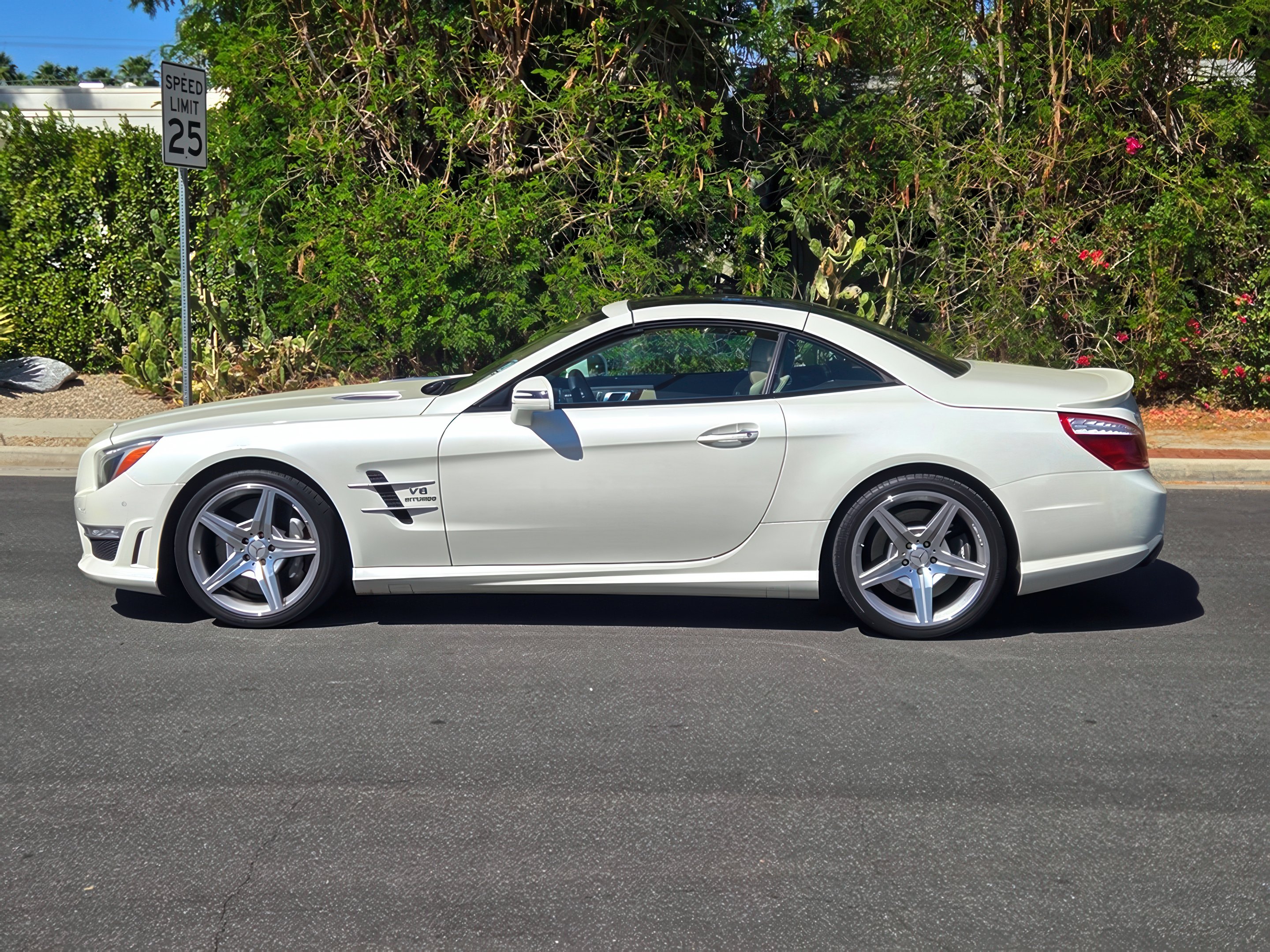 2013 Mercedes-Benz SL-Class SL63 AMG - Photo 8