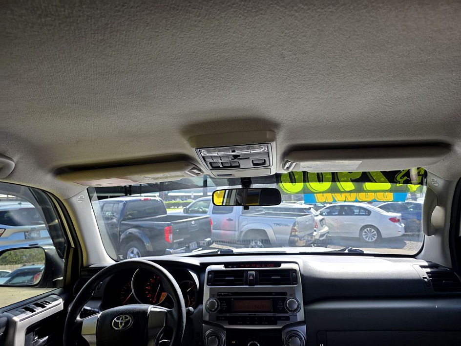 2010 Toyota 4Runner SR5 photo 2