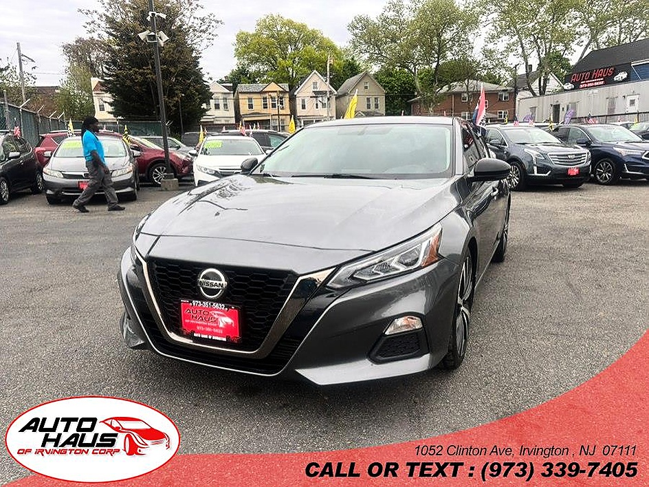 2019 Nissan Altima 2.0 VC-T SR's photo