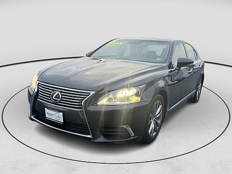 2015 Lexus LS Base's photo