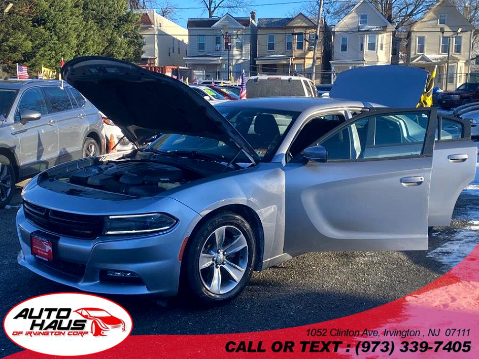 2015 Dodge Charger SXT's photo