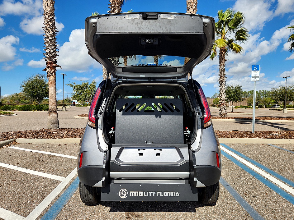 2025 Kia Soul LX - Photo 6