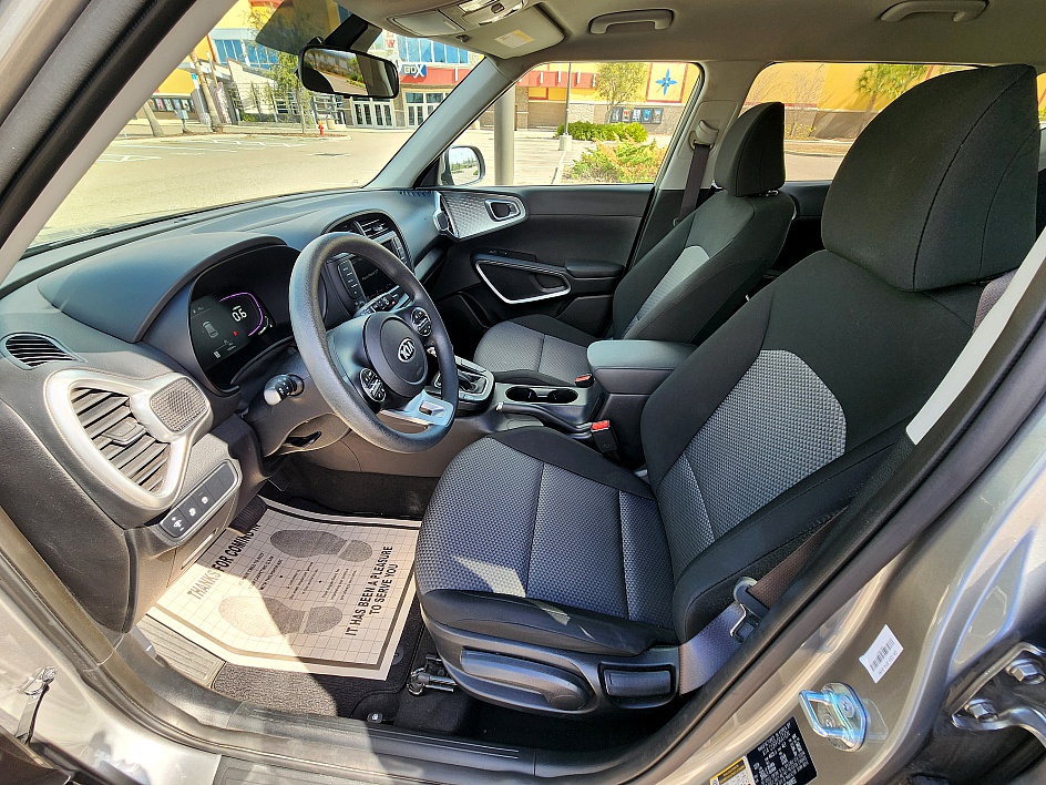 2025 Kia Soul LX - Photo 11