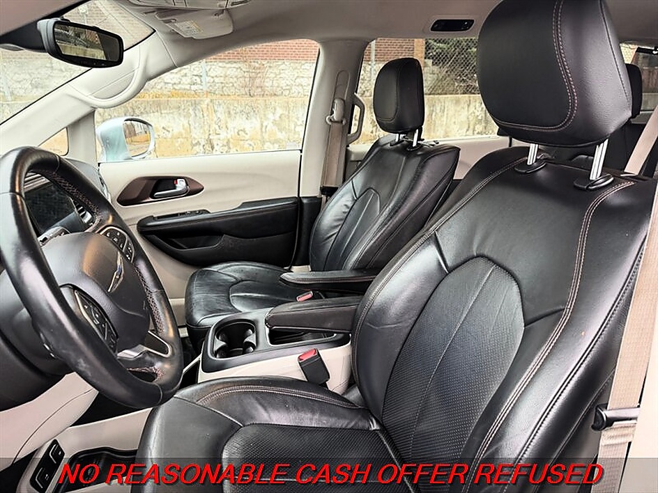 2017 Chrysler Pacifica Touring-L Plus - Photo 10