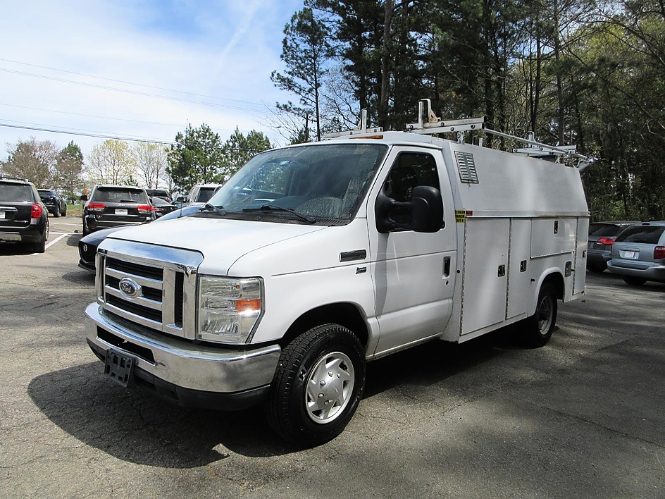 2013 Ford E-Series's photo