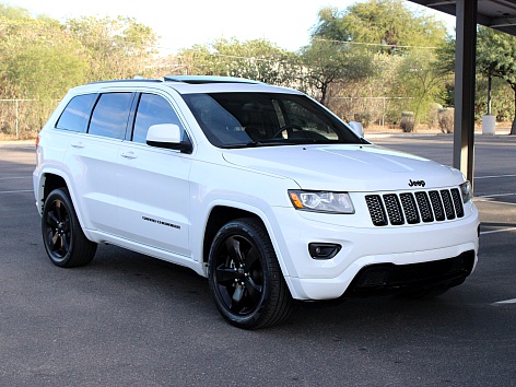 2014 Jeep Grand Cherokee Altitude's photo
