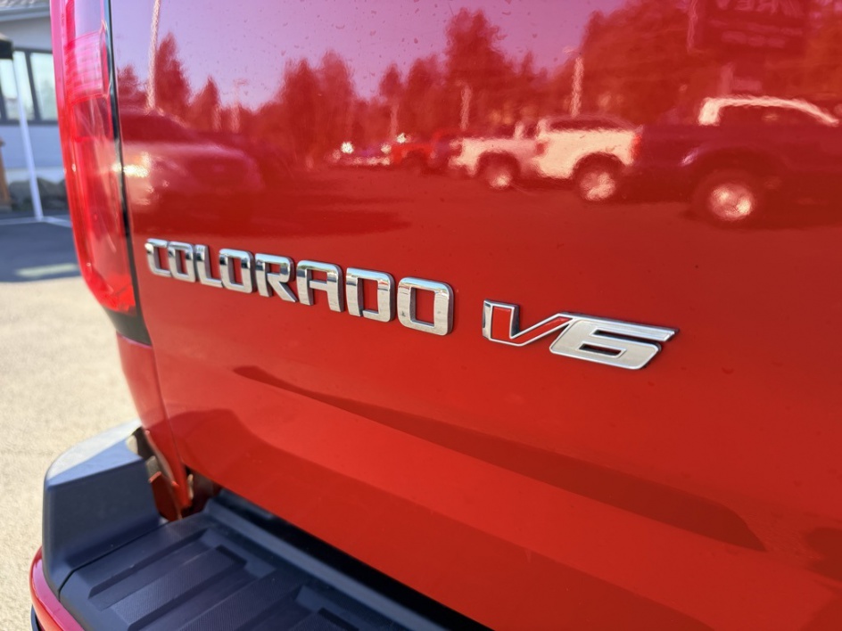 2018 Chevrolet Colorado Work Truck - Photo 13