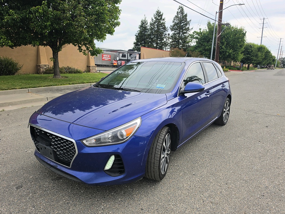 2019 Hyundai Elantra GT GT Auto's photo
